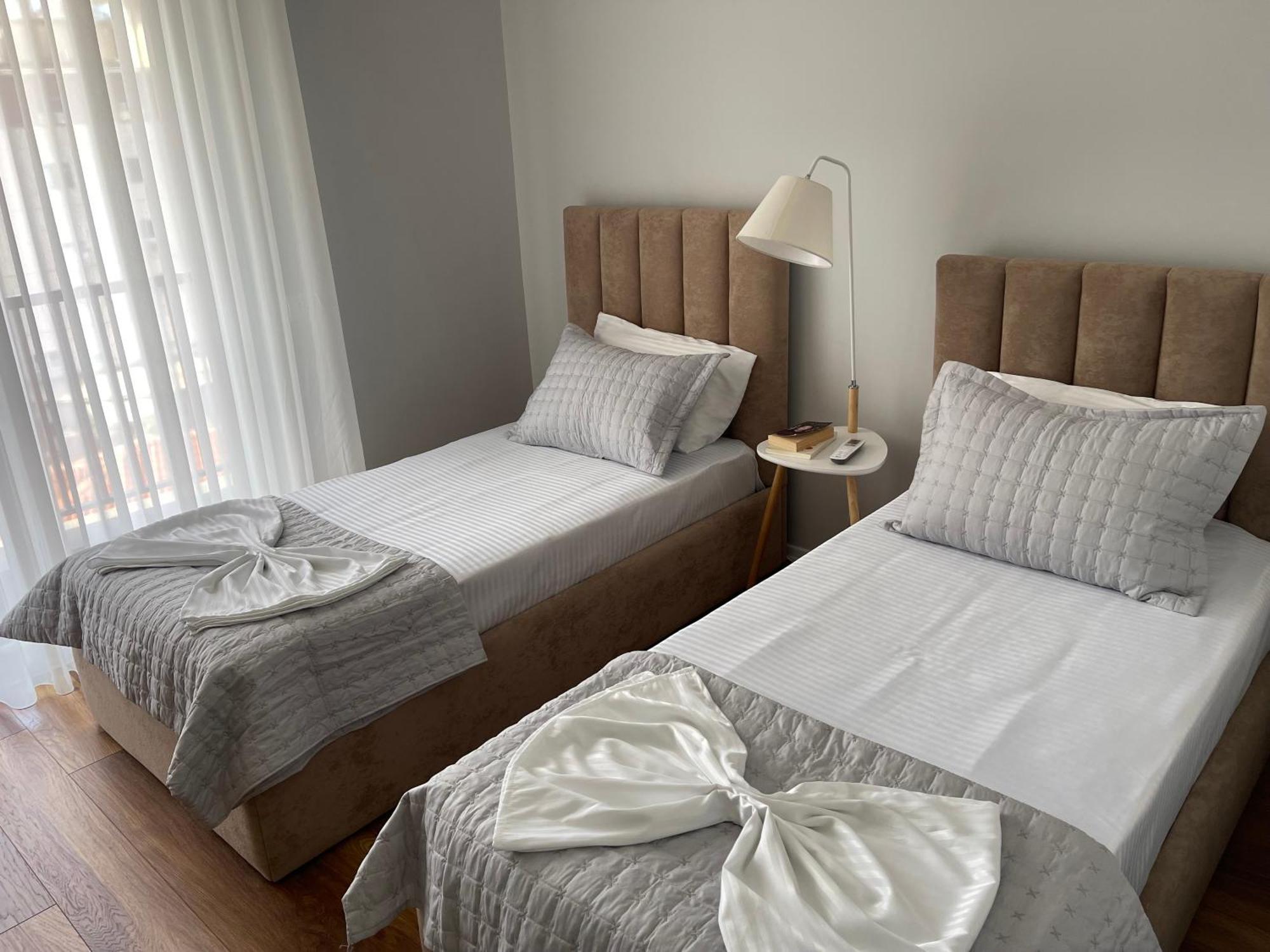New Bazaar, Grand Apartment Tirana Kültér fotó