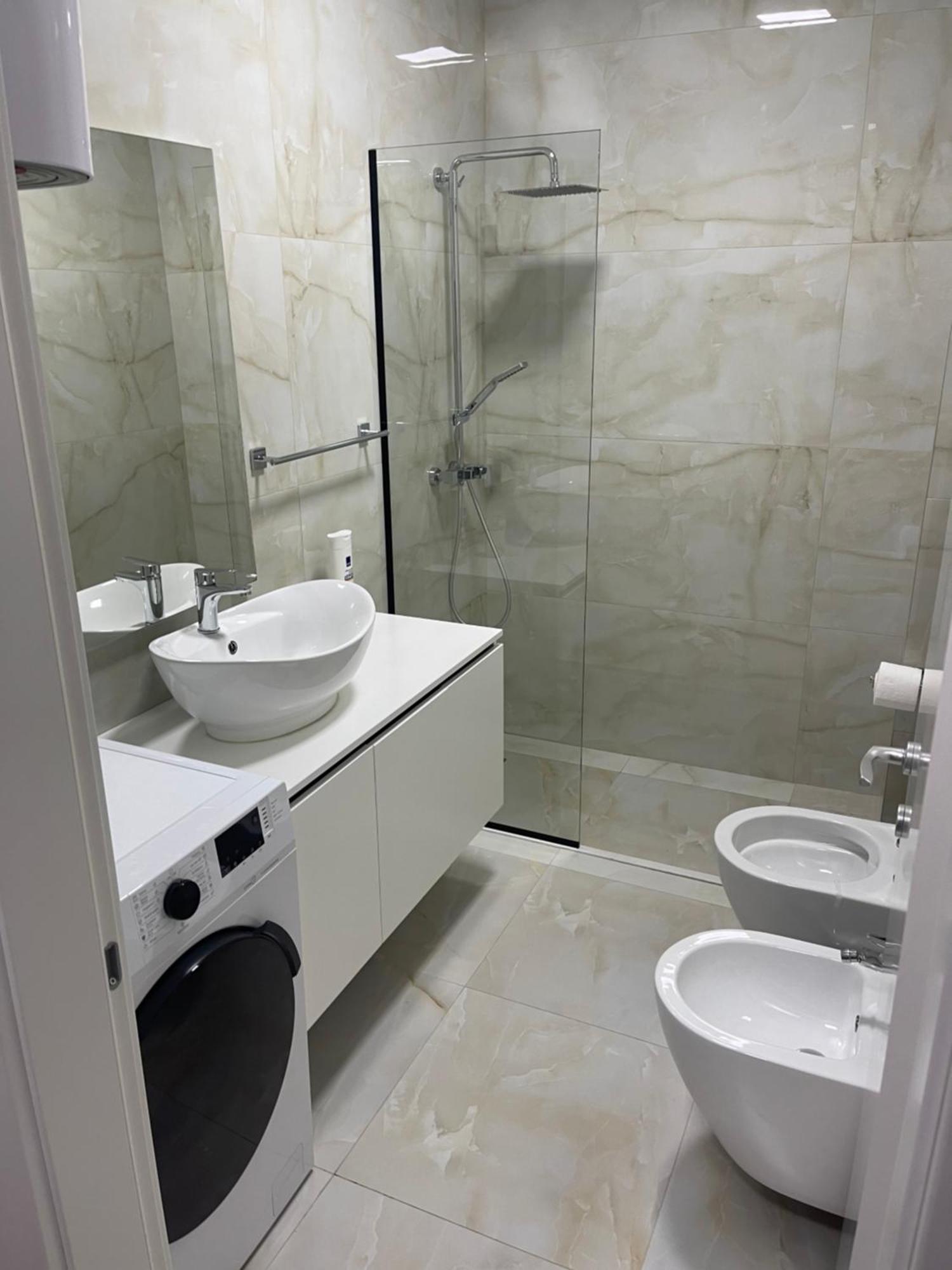 New Bazaar, Grand Apartment Tirana Kültér fotó